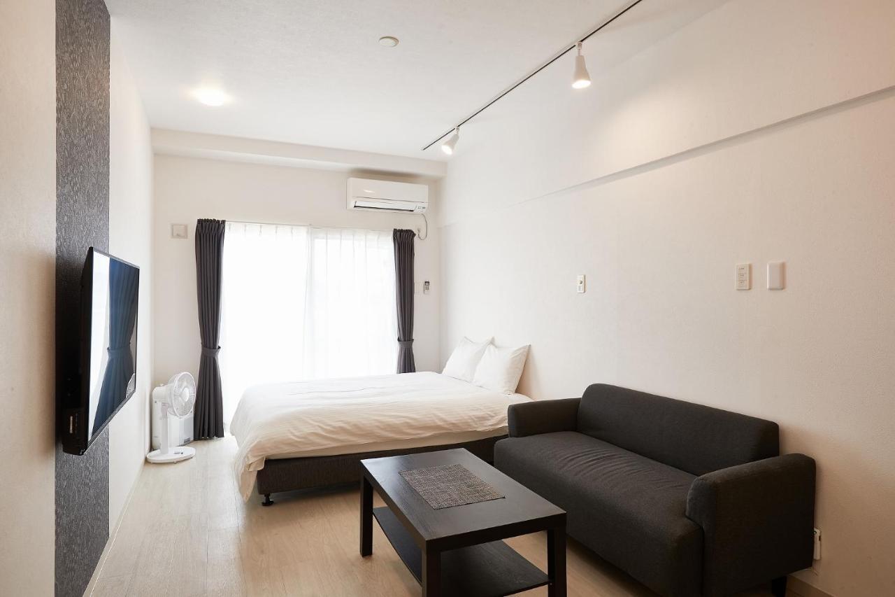 New Normal Hotel In Nago ニューノーマルホテルイン名護 المظهر الخارجي الصورة