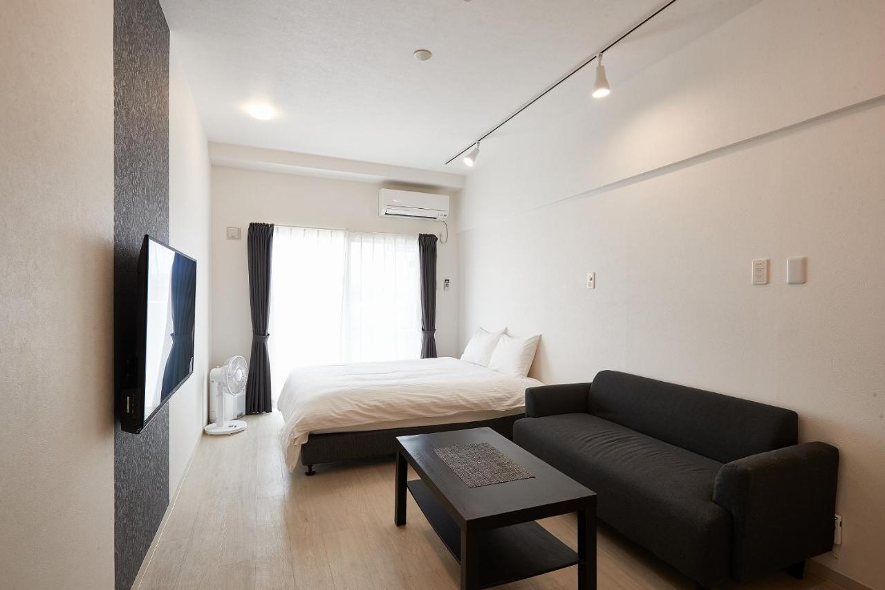 New Normal Hotel In Nago ニューノーマルホテルイン名護 المظهر الخارجي الصورة