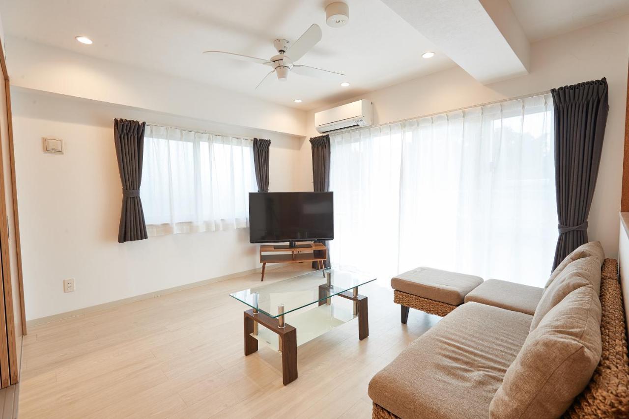 New Normal Hotel In Nago ニューノーマルホテルイン名護 المظهر الخارجي الصورة
